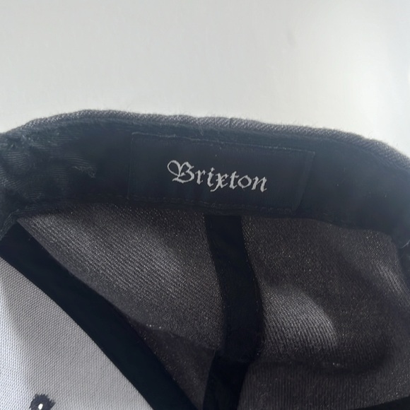 Brixton | Snapback Hat | Gray & Black - Picture 6 of 7